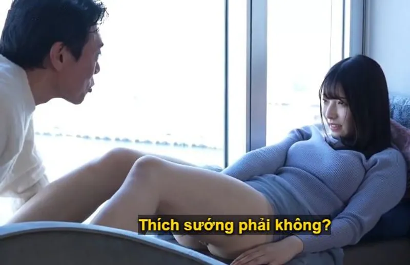 Sự chạm trán giữa bác trai và cô minh tinh tuổi teen mới nổi tại nhà nghỉ sang trọng